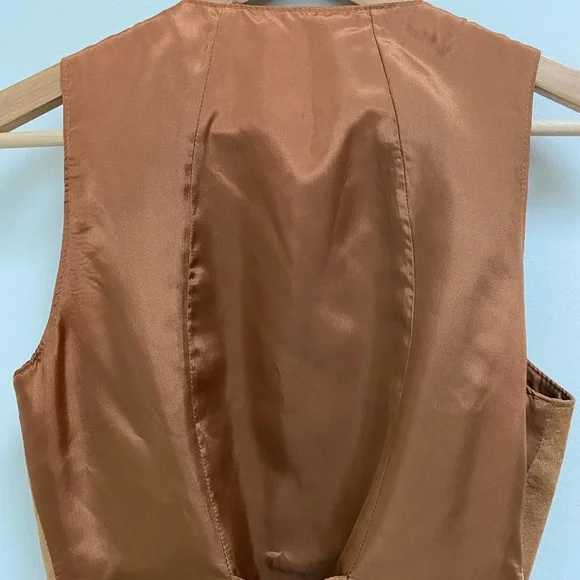 Danier Cognac Suede Zip-Front Vest - Picture 8 of 11